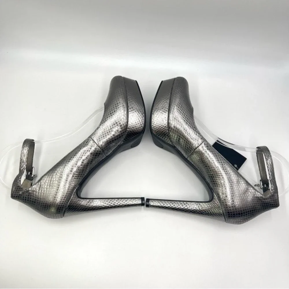 Guess Size 8.5 Silver Faux Vegan Leather‎ Snakeskin Print Platform Heels Pumps
